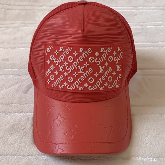 Supreme Red Baseball Cap Hat with adjustable back strap - Picture 4 of 6